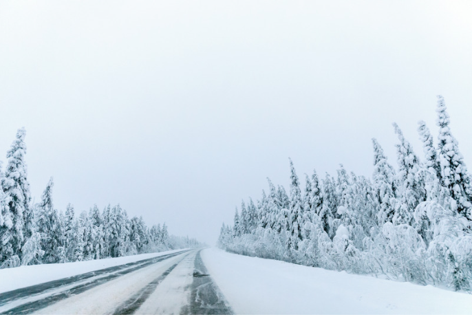 Centre line bare winter road